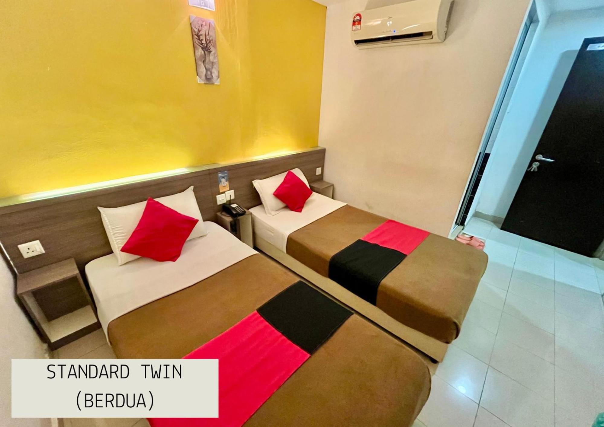 Hotel Yellow Mansion Raya