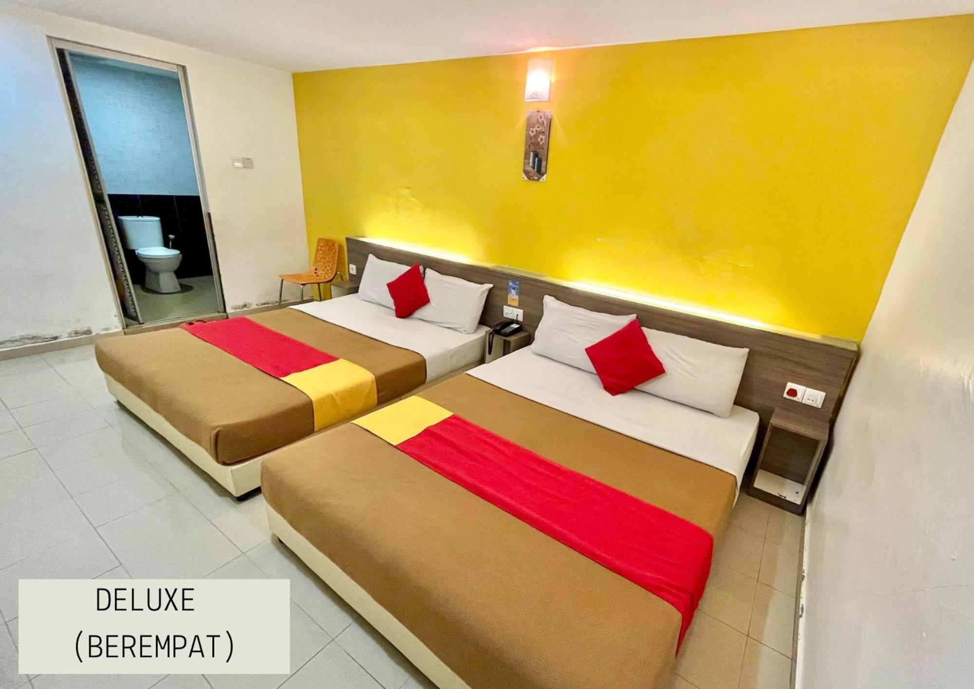 Yellow Mansion Raya Hotel 2*
